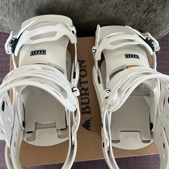 Womens burton Lexa bindings brand new - Picture 3 of 4